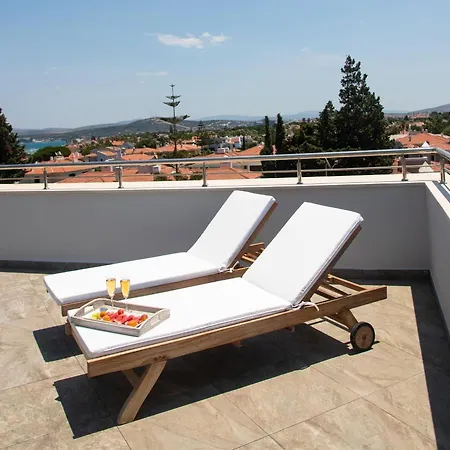 切什梅卡尔农酒店 Çeşme